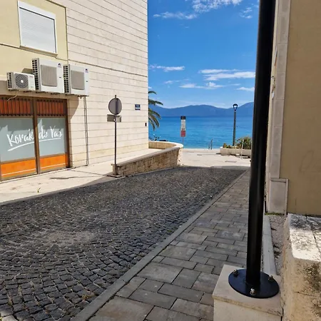 Zana Apartment